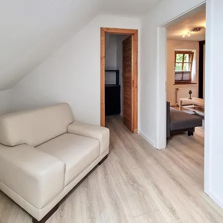 2 Bedroom Awesome In Apartment *